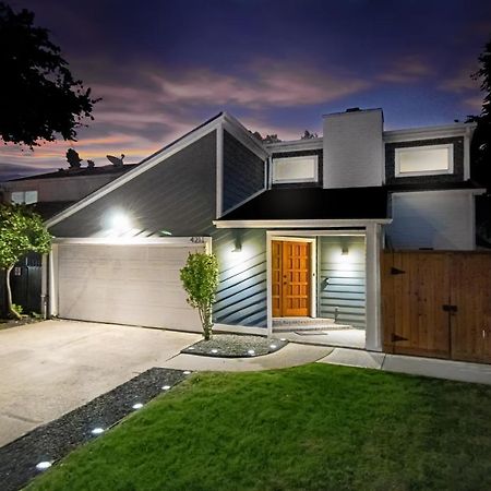 Open Airy Custom Designed Home - 2Kings - Sleeps 14 Houston Exterior photo